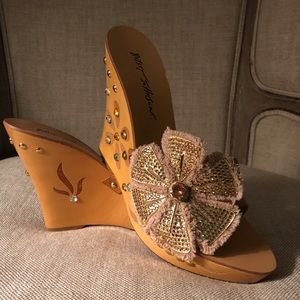 Brand new betsey Johnson wedge sandals - size 8.5